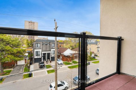 Photo 17 at 7 - 8 Marquette Avenue, Lawrence, Toronto