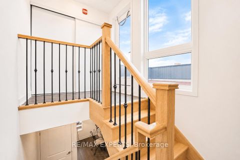 Photo 22 at 7 - 8 Marquette Avenue, Lawrence, Toronto
