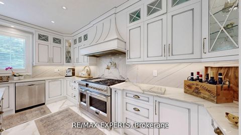 Photo 16 at 27 Theresa Circle, Kleinburg, Vaughan