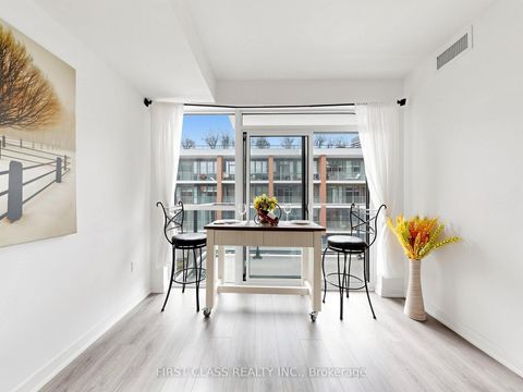 Photo 4 at 635 - 38 Iannuzzi Street, Niagara, Toronto
