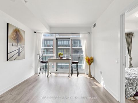 Photo 5 at 635 - 38 Iannuzzi Street, Niagara, Toronto