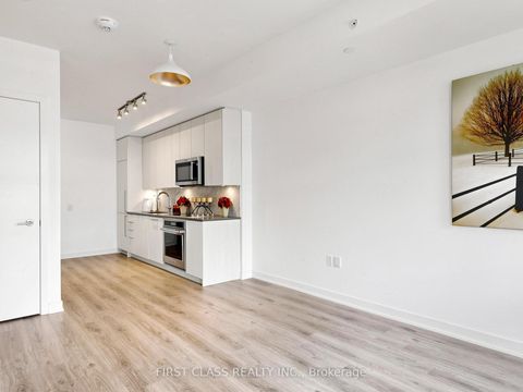 Photo 6 at 635 - 38 Iannuzzi Street, Niagara, Toronto