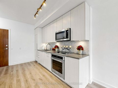Photo 8 at 635 - 38 Iannuzzi Street, Niagara, Toronto