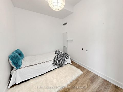 Photo 16 at 635 - 38 Iannuzzi Street, Niagara, Toronto