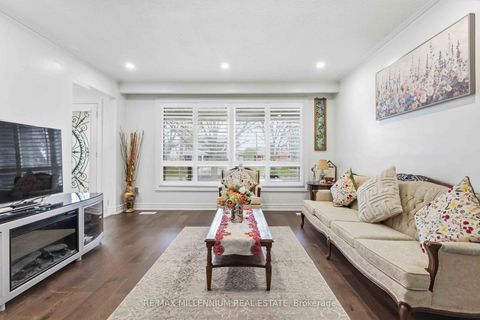Photo 5 at 204A Bellamy Road N, Eglinton East, Toronto