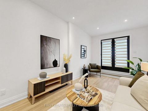 Photo 2 at 174 Manning Avenue, Bellwoods, Toronto