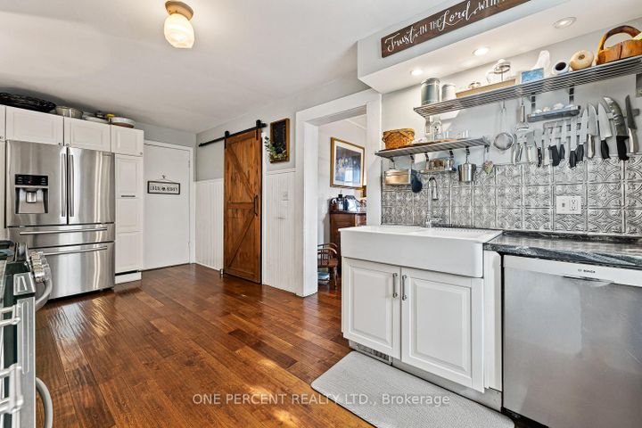 Photo 3 at 3 Bird Avenue, Downtown Brampton, Brampton