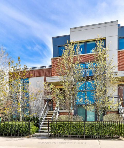 Photo 1 at 35 Oak Street, Regent Park, Toronto