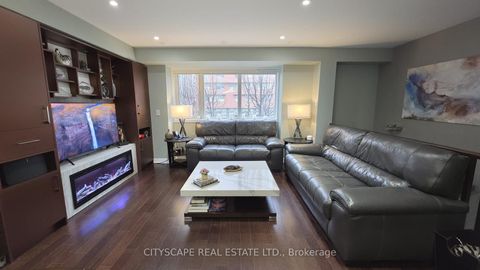 Photo 10 at 35 Oak Street, Regent Park, Toronto