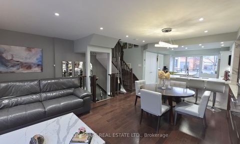Photo 11 at 35 Oak Street, Regent Park, Toronto