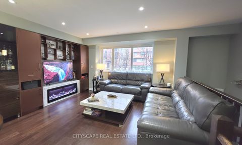 Photo 14 at 35 Oak Street, Regent Park, Toronto