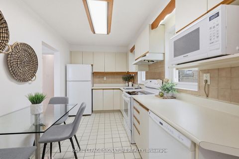 Photo 7 at 53 Juliet Crescent, Eglinton West, Toronto