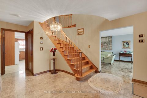 Photo 7 at 83 Jeanne Drive, East Woodbridge, Vaughan