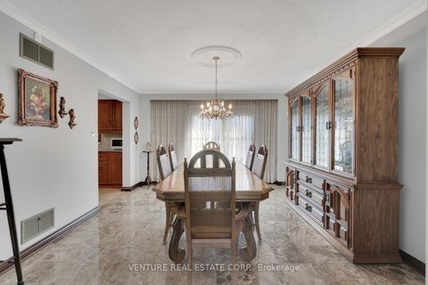 Photo 11 at 83 Jeanne Drive, East Woodbridge, Vaughan