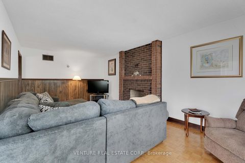 Photo 16 at 83 Jeanne Drive, East Woodbridge, Vaughan