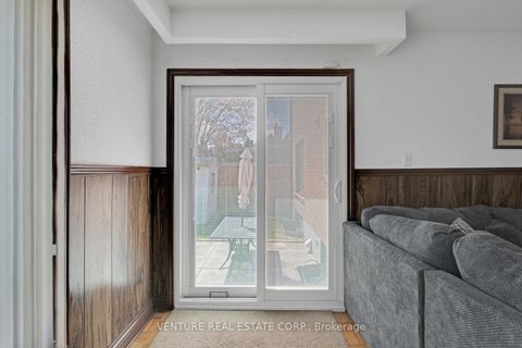 Photo 17 at 83 Jeanne Drive, East Woodbridge, Vaughan