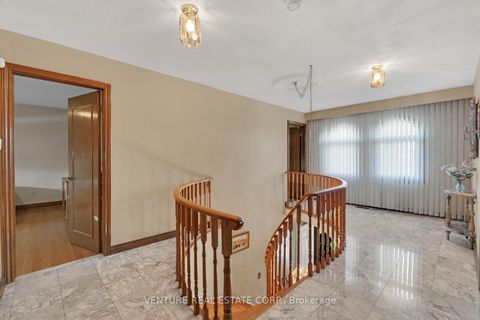 Photo 22 at 83 Jeanne Drive, East Woodbridge, Vaughan