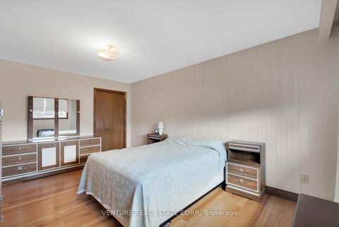 Photo 28 at 83 Jeanne Drive, East Woodbridge, Vaughan