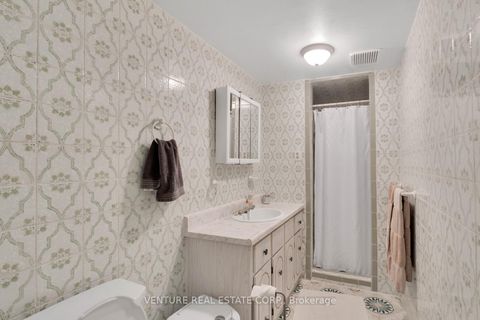 Photo 33 at 83 Jeanne Drive, East Woodbridge, Vaughan