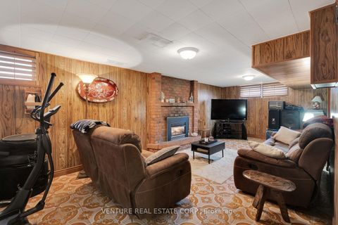 Photo 35 at 83 Jeanne Drive, East Woodbridge, Vaughan