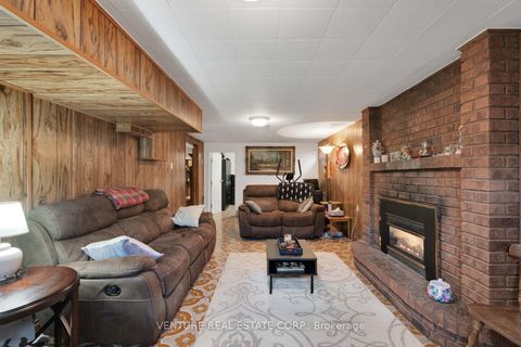 Photo 36 at 83 Jeanne Drive, East Woodbridge, Vaughan