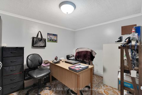 Photo 37 at 83 Jeanne Drive, East Woodbridge, Vaughan