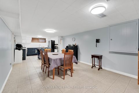 Photo 38 at 83 Jeanne Drive, East Woodbridge, Vaughan