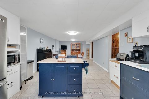 Photo 41 at 83 Jeanne Drive, East Woodbridge, Vaughan