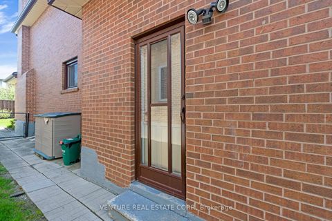 Photo 45 at 83 Jeanne Drive, East Woodbridge, Vaughan
