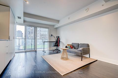 Photo 4 at 1116 - 955 BAY Street, Bay Street Corridor, Toronto