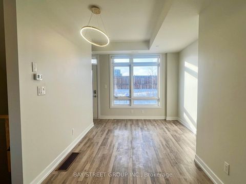 Photo 12 at 13 - 370 Red Maple Road, Langstaff, Richmond Hill