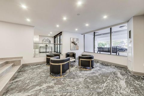 Photo 5 at 815 - 10 Edgecliffe Golfway, Flemingdon Park, Toronto