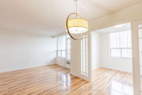 Photo 9 at 815 - 10 Edgecliffe Golfway, Flemingdon Park, Toronto