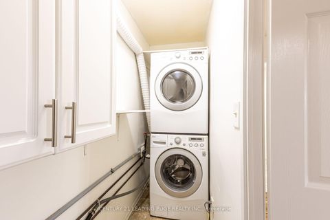 Photo 20 at 815 - 10 Edgecliffe Golfway, Flemingdon Park, Toronto