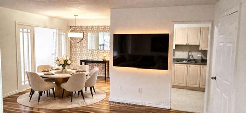 Photo 22 at 815 - 10 Edgecliffe Golfway, Flemingdon Park, Toronto