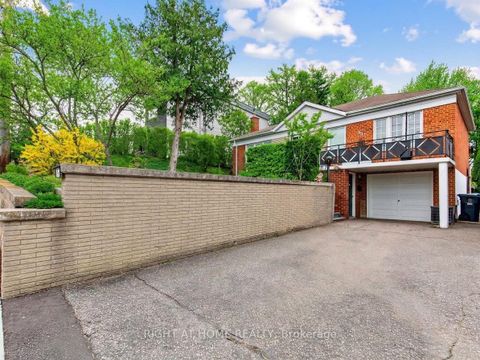 Photo 1 at 85 Flamborough Drive, Amesbury, Toronto