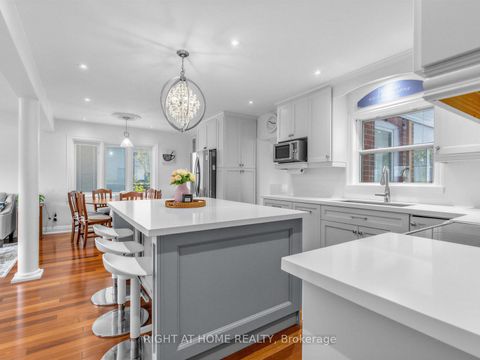 Photo 9 at 85 Flamborough Drive, Amesbury, Toronto