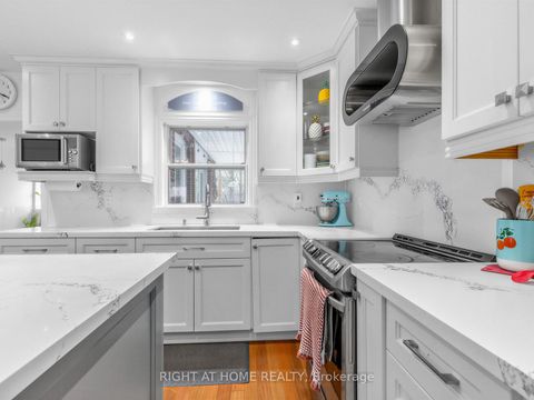 Photo 10 at 85 Flamborough Drive, Amesbury, Toronto