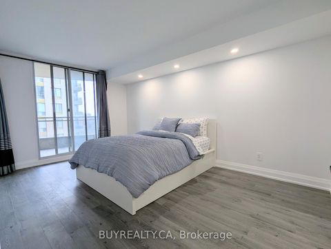 Photo 12 at 1603 - 256 Doris Avenue, Willowdale East, Toronto