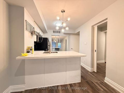Photo 2 at 725 - 10 Laidlaw Street, South Parkdale, Toronto