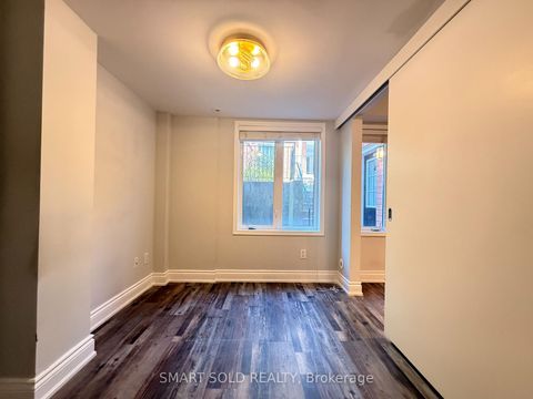 Photo 8 at 725 - 10 Laidlaw Street, South Parkdale, Toronto