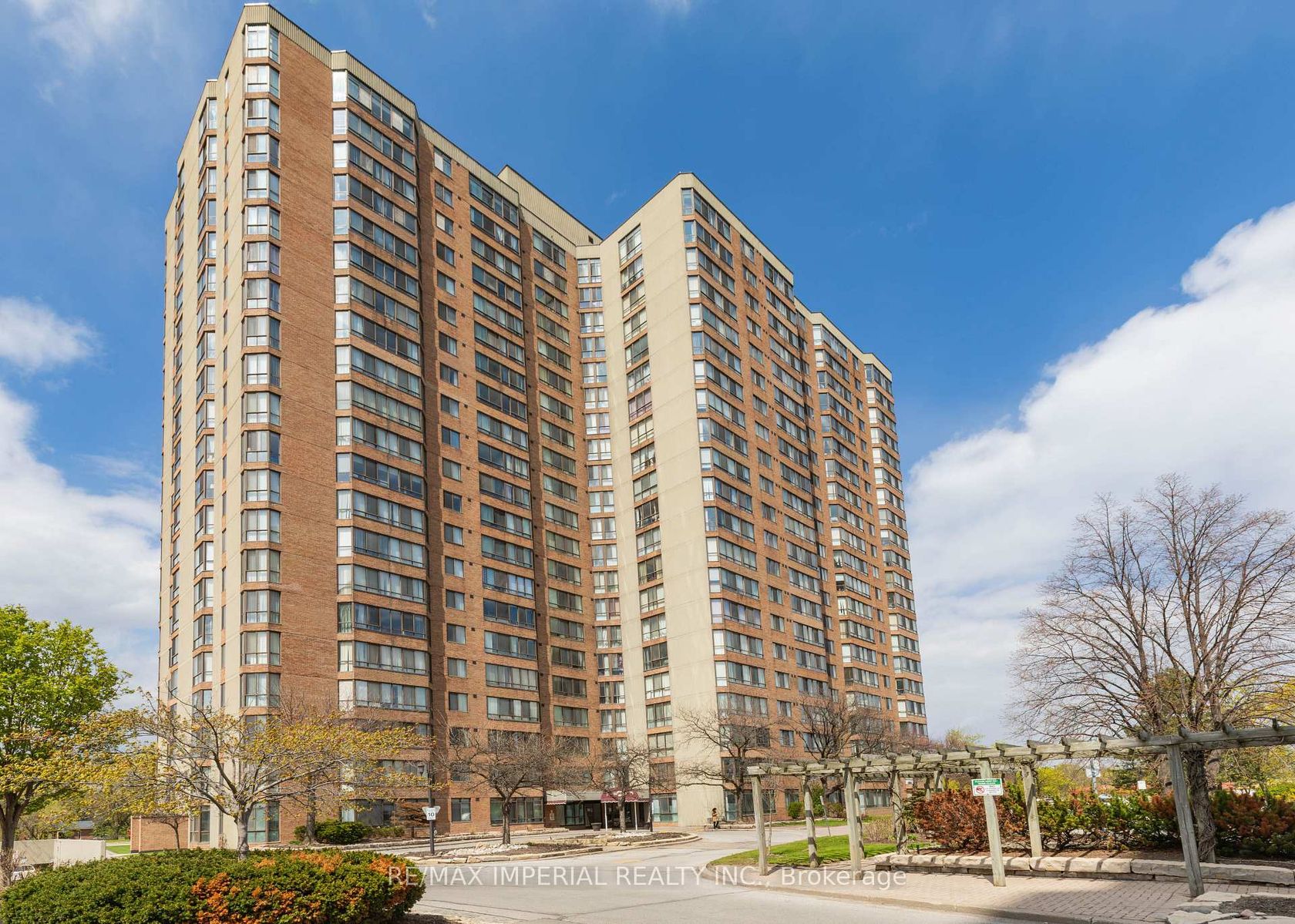 2136 - 25 Bamburgh Circle, Steeles, Toronto 