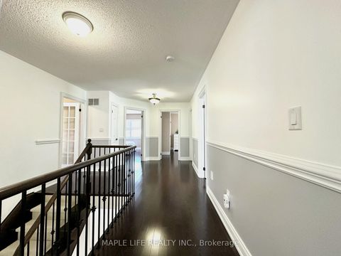 Photo 20 at 194 Twin Hills Crescent, Vellore Village, Vaughan