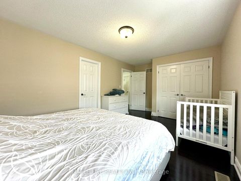 Photo 26 at 194 Twin Hills Crescent, Vellore Village, Vaughan