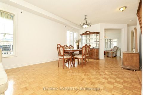 Photo 9 at 1 Via Cristina Way, Sonoma Heights, Vaughan