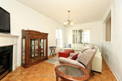 Photo 13 at 1 Via Cristina Way, Sonoma Heights, Vaughan