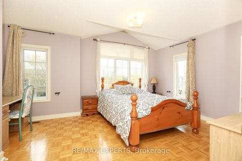 Photo 37 at 1 Via Cristina Way, Sonoma Heights, Vaughan
