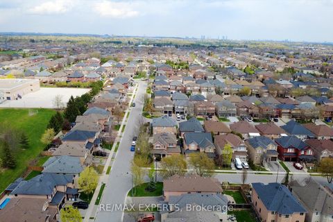Photo 47 at 1 Via Cristina Way, Sonoma Heights, Vaughan