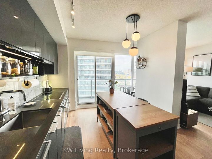 Photo 5 at 1906 - 117 McMahon Drive, Bayview Village, Toronto
