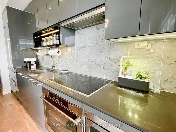 Photo 8 at 1906 - 117 McMahon Drive, Bayview Village, Toronto
